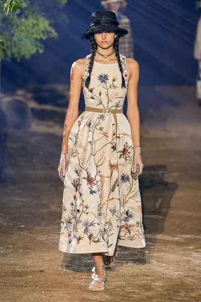 Look 23